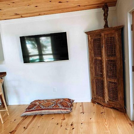 Modern Treehouse, Close To Downtown And Beach Wilmington  Kültér fotó